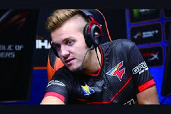 不愧是GZI，GALA成为LPL第二位AD位置FMVP